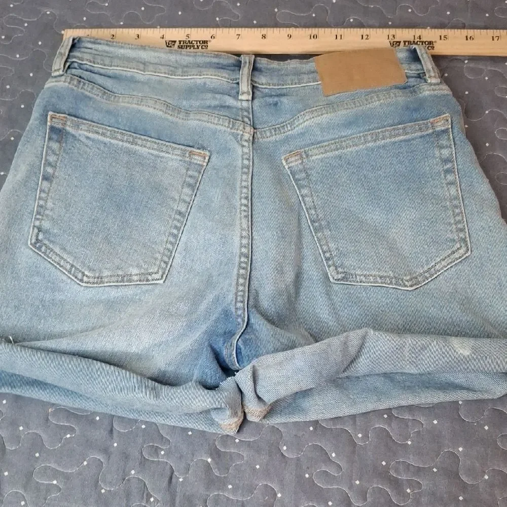 H&M Light Blue Jean Shorts size 6
